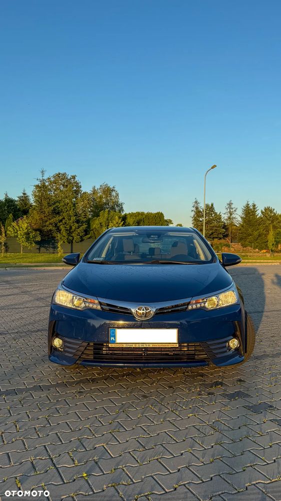 Toyota Corolla - 2