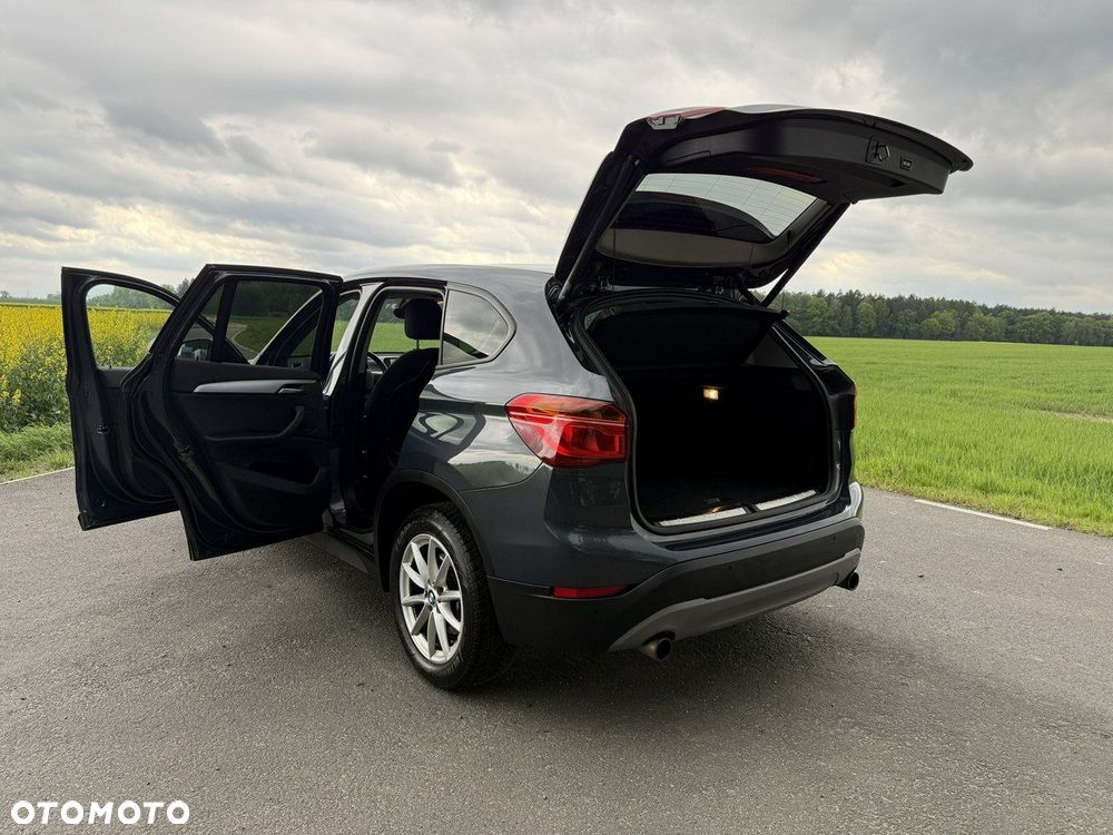 BMW X1 xDrive20i Advantage - 18