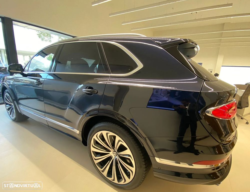 Bentley Bentayga V8 Azure - 4
