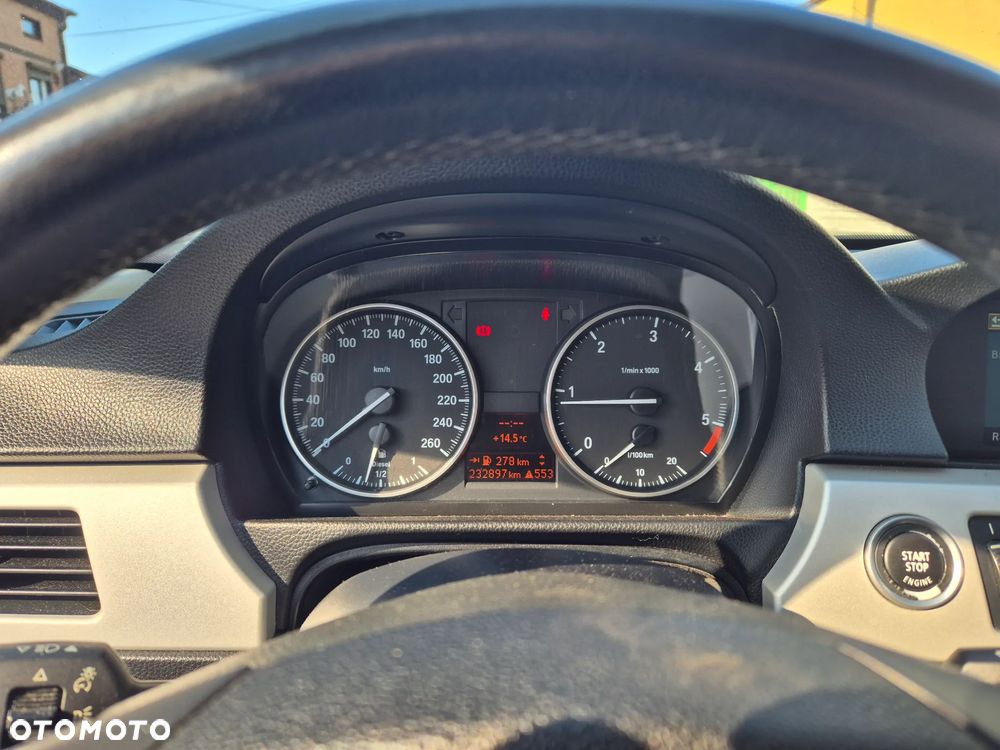 BMW Seria 3 318d DPF Edition Exclusive - 11