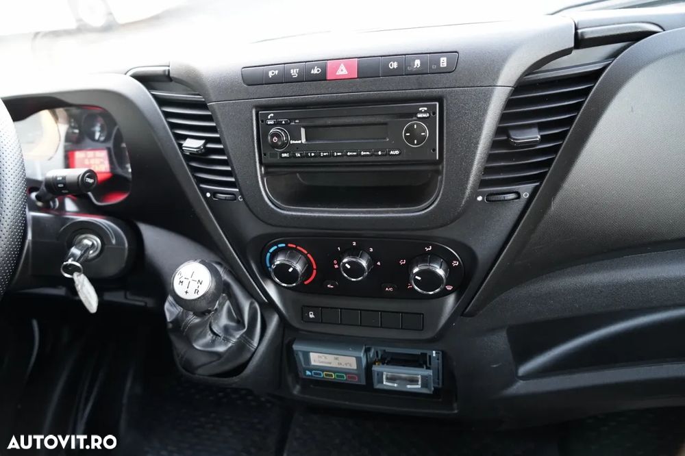 Iveco DAILY 35-130 / FRIGIDER / UNITATE SUPORT / HALOGEN DHOLLANDIA / AUTOMAT / DUBLU / - 28