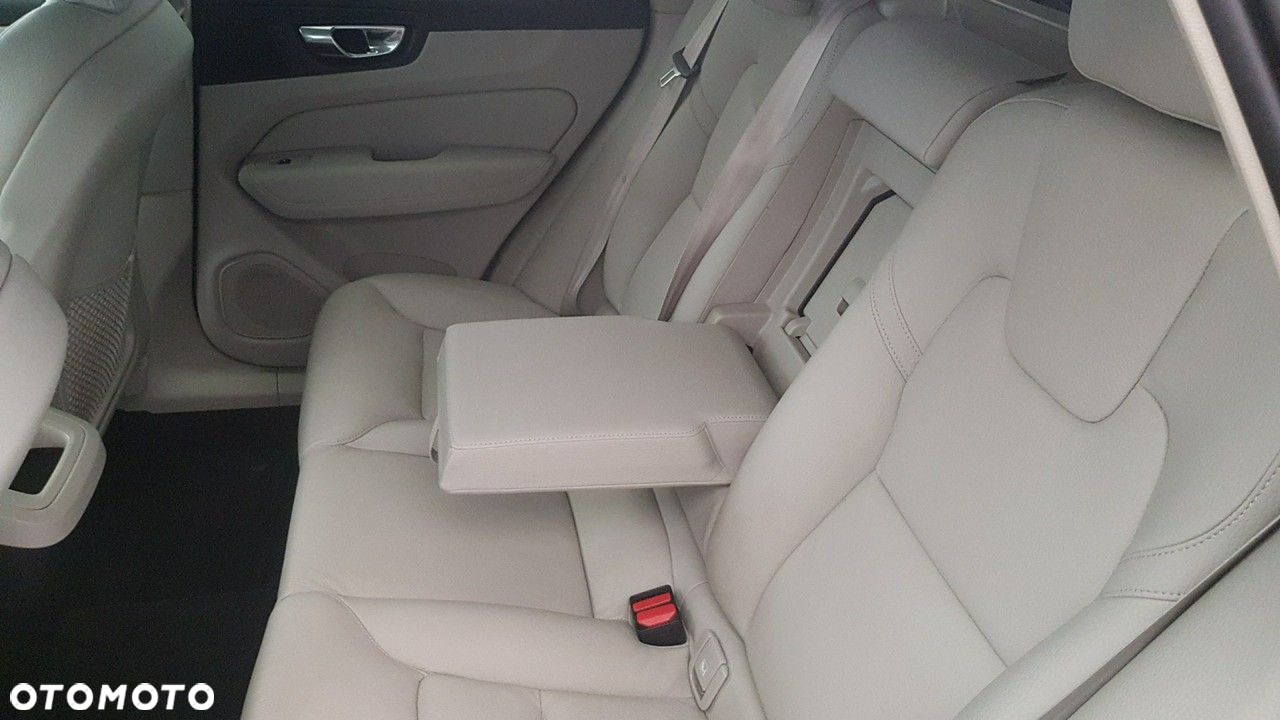 Volvo XC 60 - 21