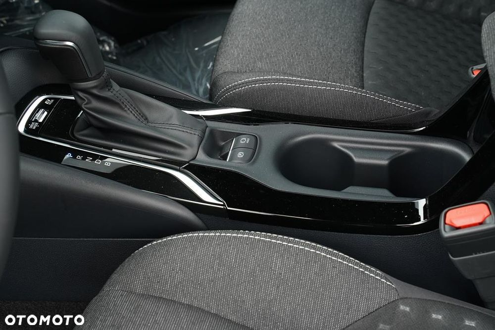 Toyota Corolla 1.8 Hybrid Comfort - 23