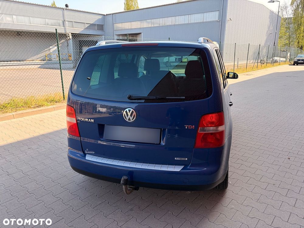 Volkswagen Touran - 6
