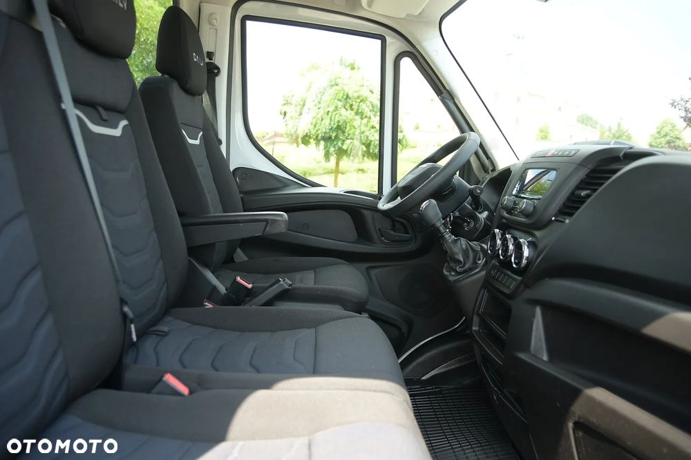 Iveco DAILY/50C18/DMC 3500/TYLKO 47 tyś km PRZEBIEGU!/WYWROTKA 3 STRONNA SKIBICKI 360x210 cm/ 3.0 HPI 180 KM/ SALON POLSKA/ PIERWSZY WŁAŚCICIEL/BEZWYPADKOWY - 17