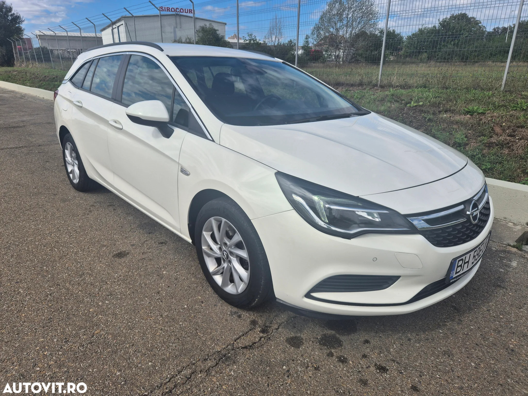 Opel Astra 1.6 CDTI Enjoy Aut. - 11