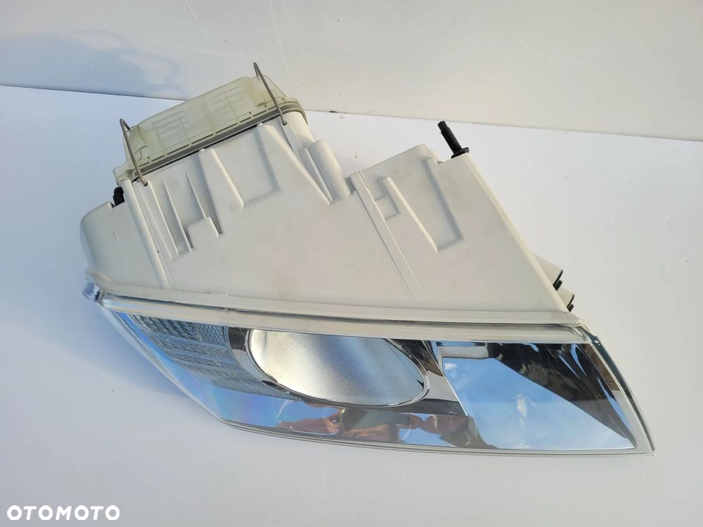 Skoda Octavia II lampa przód prawa soczewka - 3