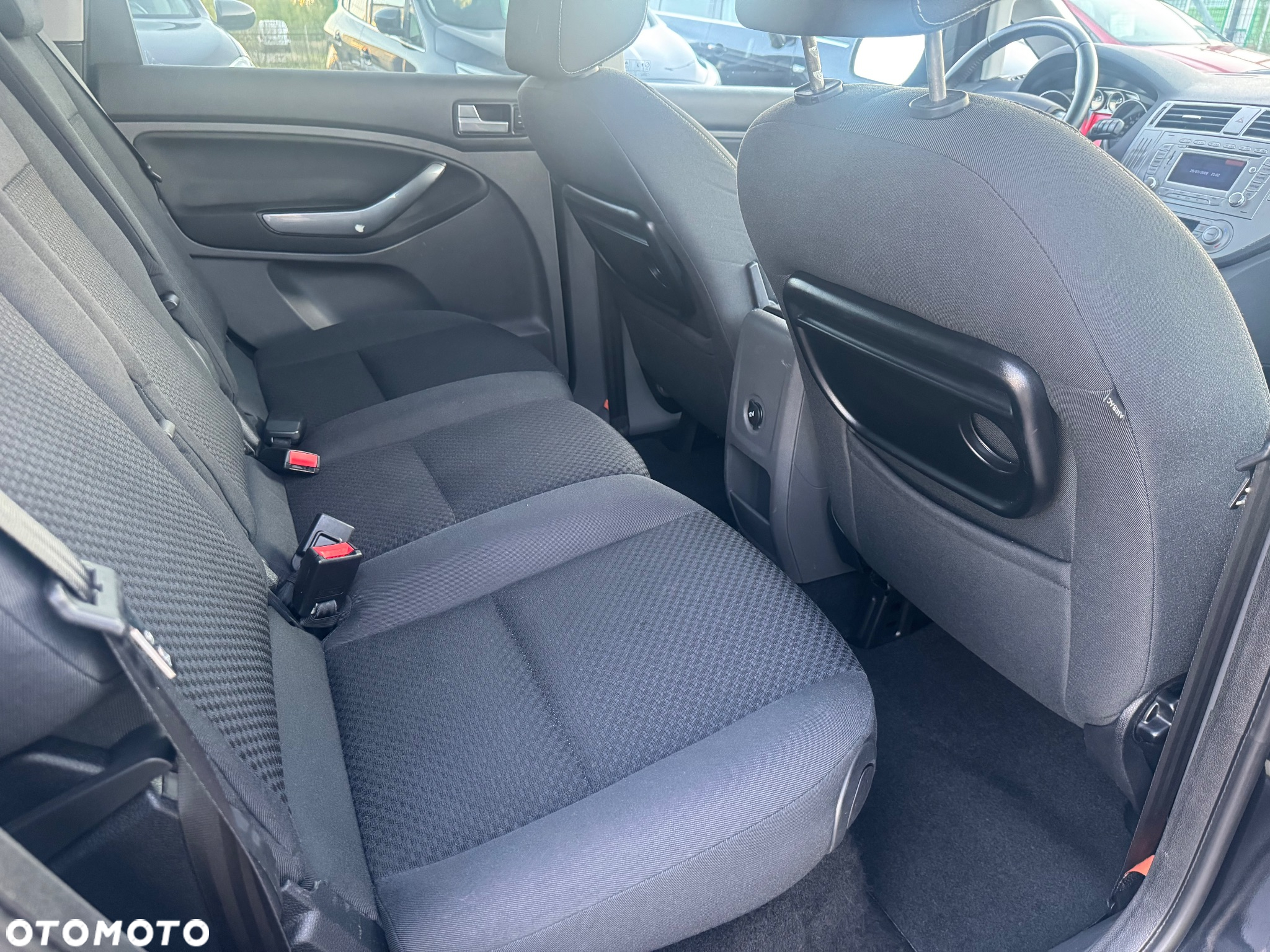 Ford C-MAX 1.8 Ghia - 32