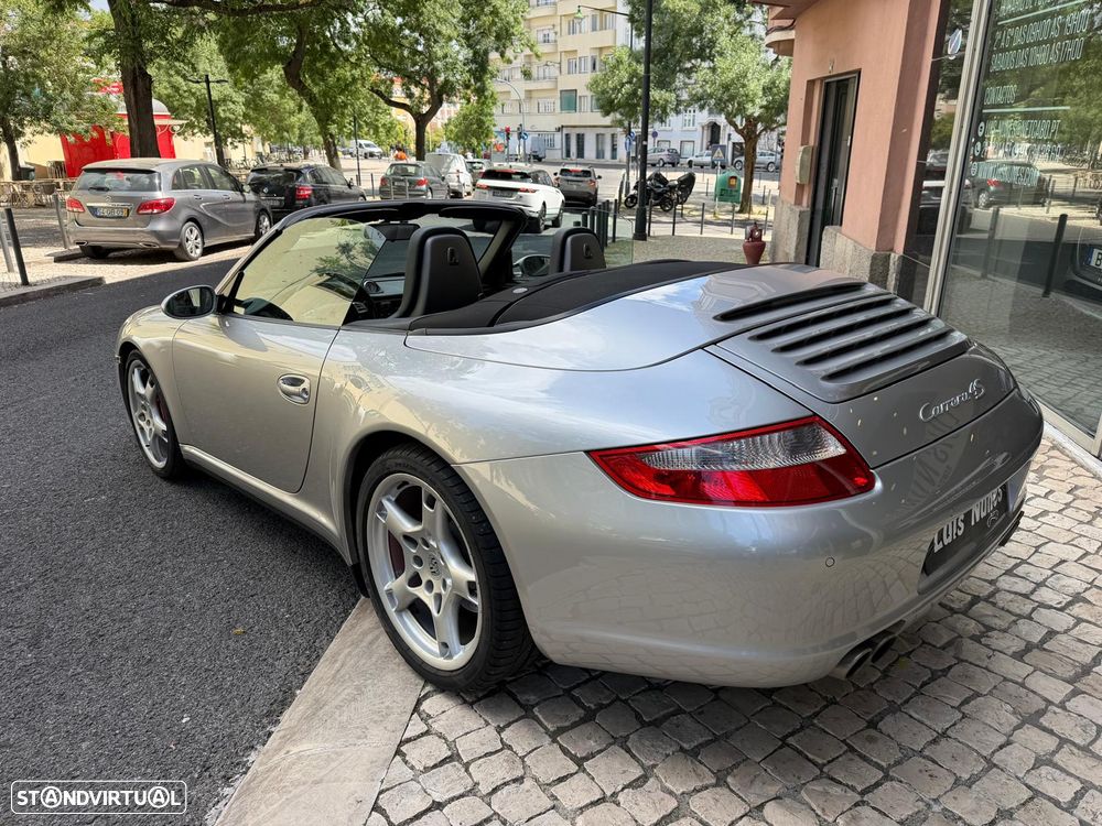 Porsche 911 (997) Carrera 4 S - 17