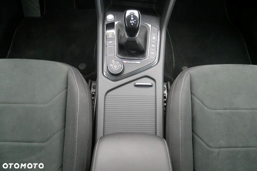 Volkswagen Tiguan 2.0 TSI 4Mot Elegance DSG - 11