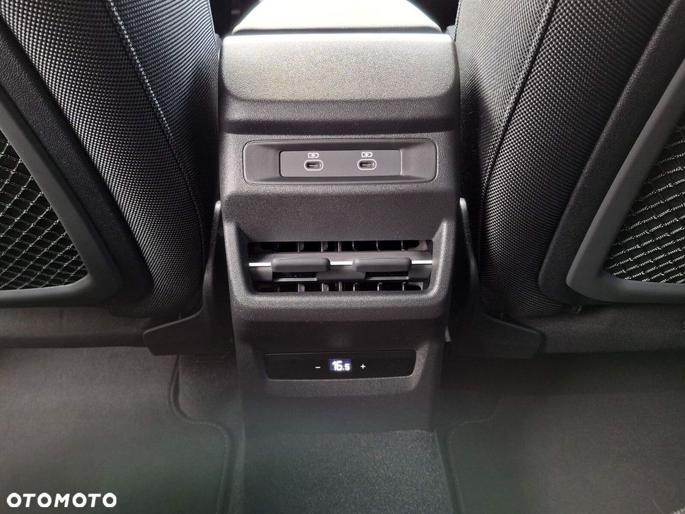 Audi Q3 Sportback - 16