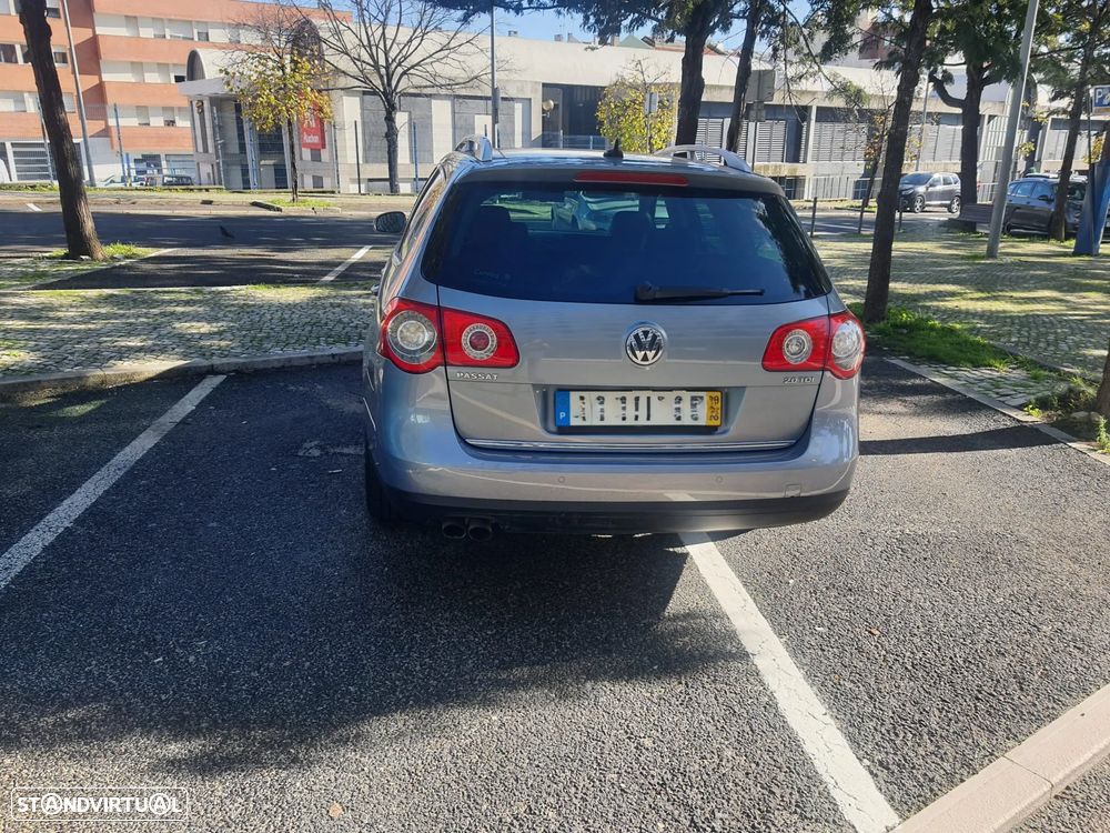 VW Passat Variant 2.0 TDi Highline - 9