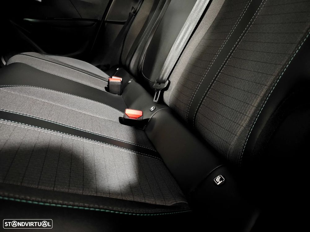 Peugeot 208 1.2 PureTech Allure Pack - 33