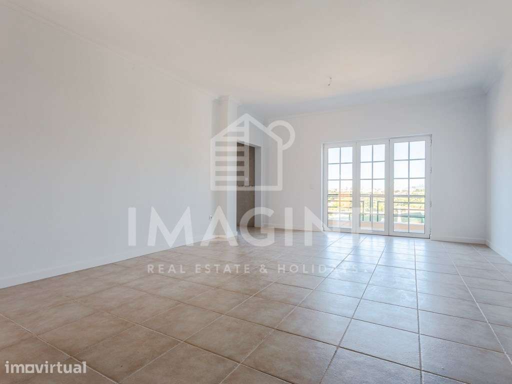 Moradia T4(5 assoalhadas) com piscina e terreno de 670m2 na zona da... - Grande imagem: 4/41