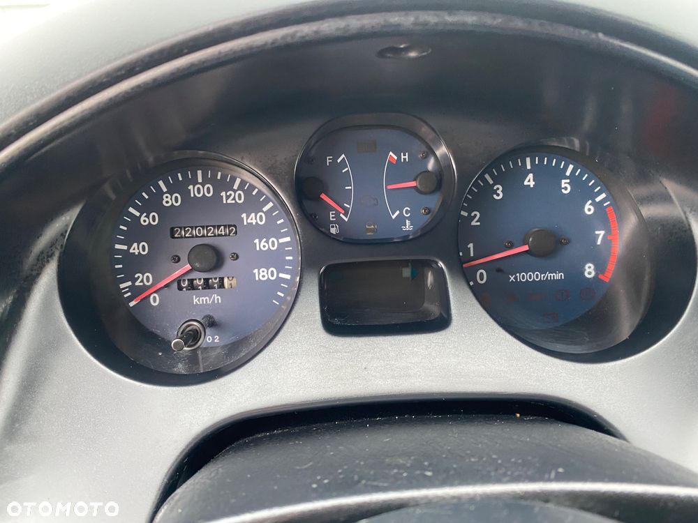 Toyota RAV4 - 9