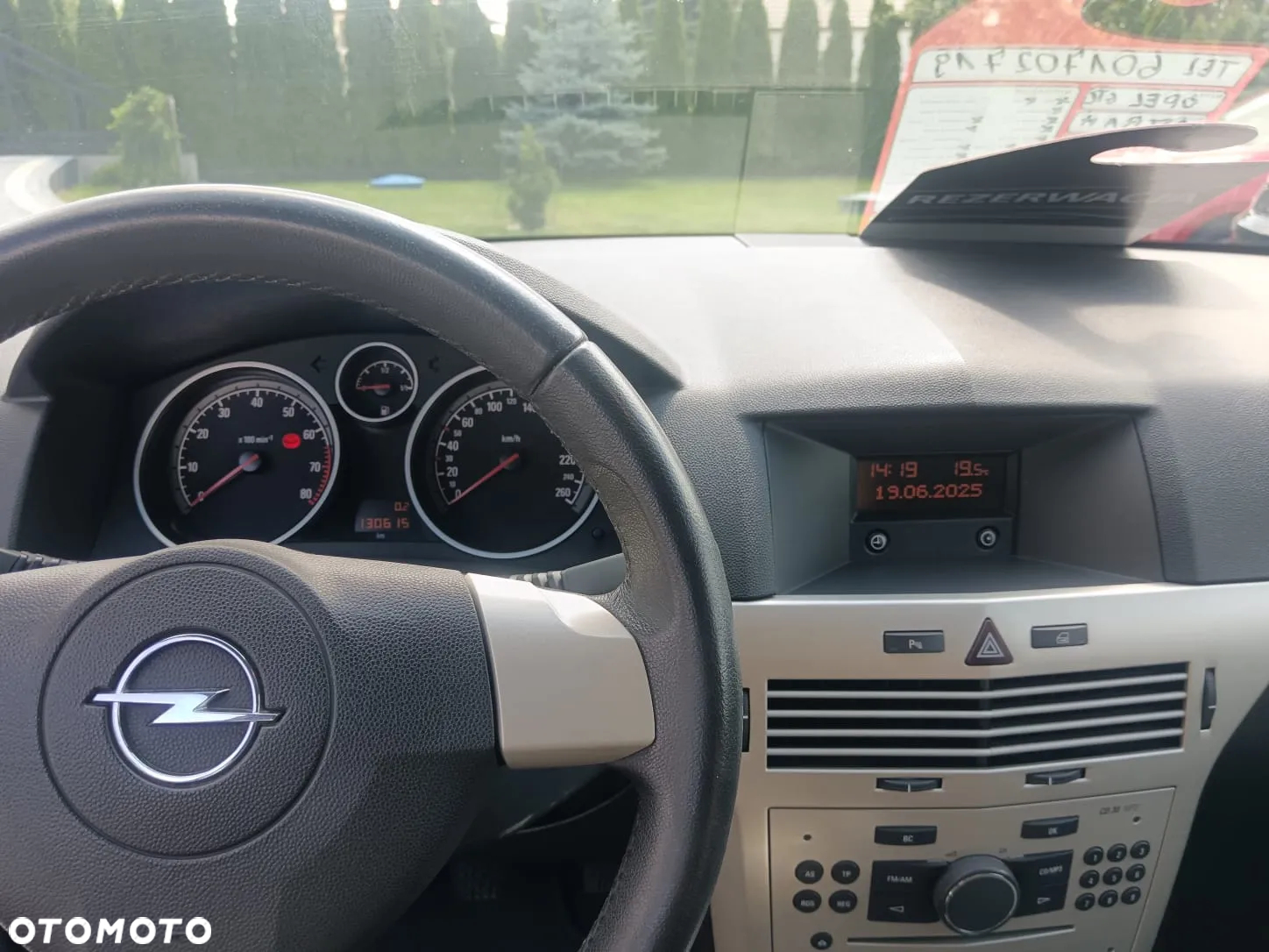 Opel Astra GTC 1.6 - 13