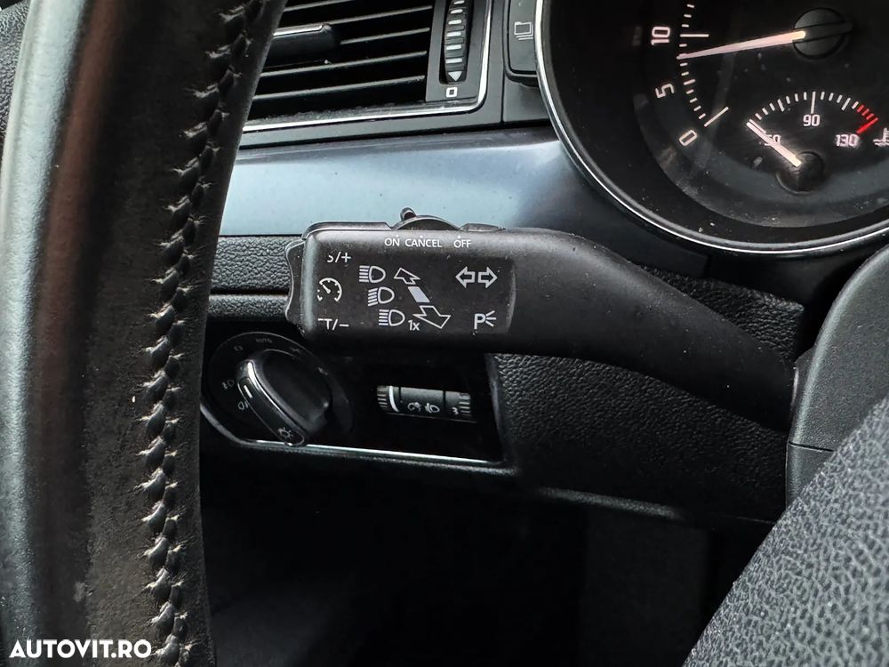 Skoda Superb 2.0 TDI DPF Elegance - 24