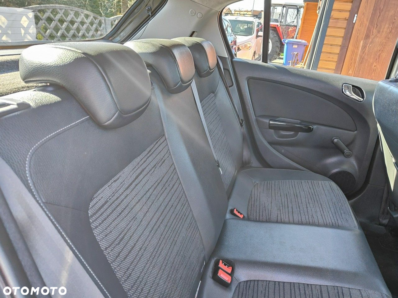 Opel Corsa 1.4 16V Energy - 22