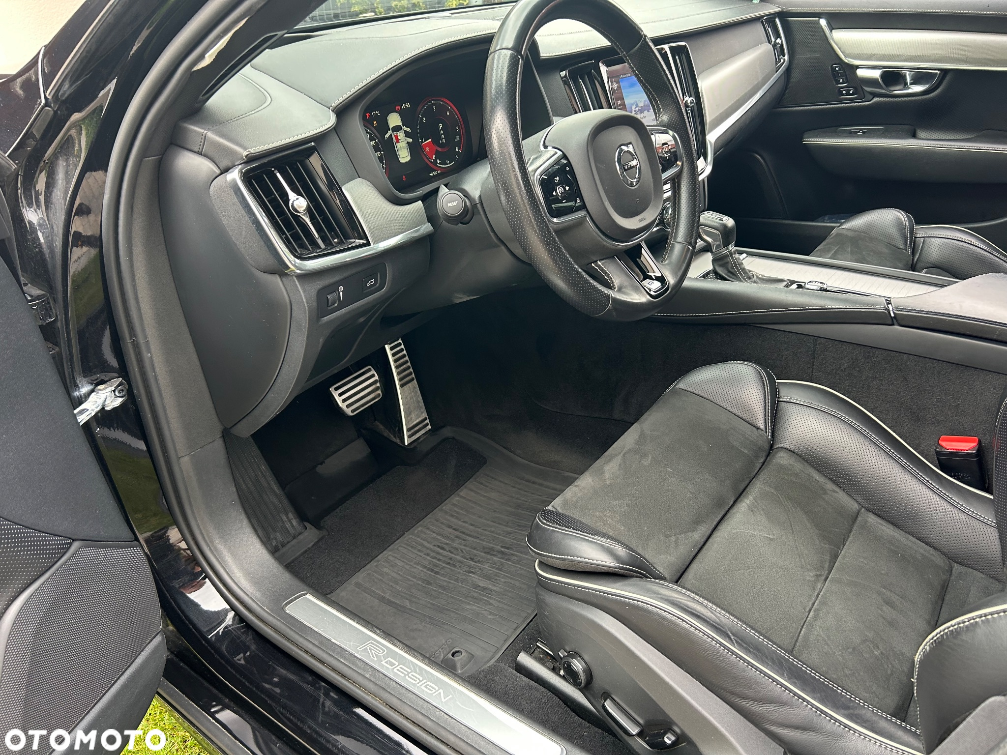 Volvo S90 D5 SCR AWD R-Design - 33