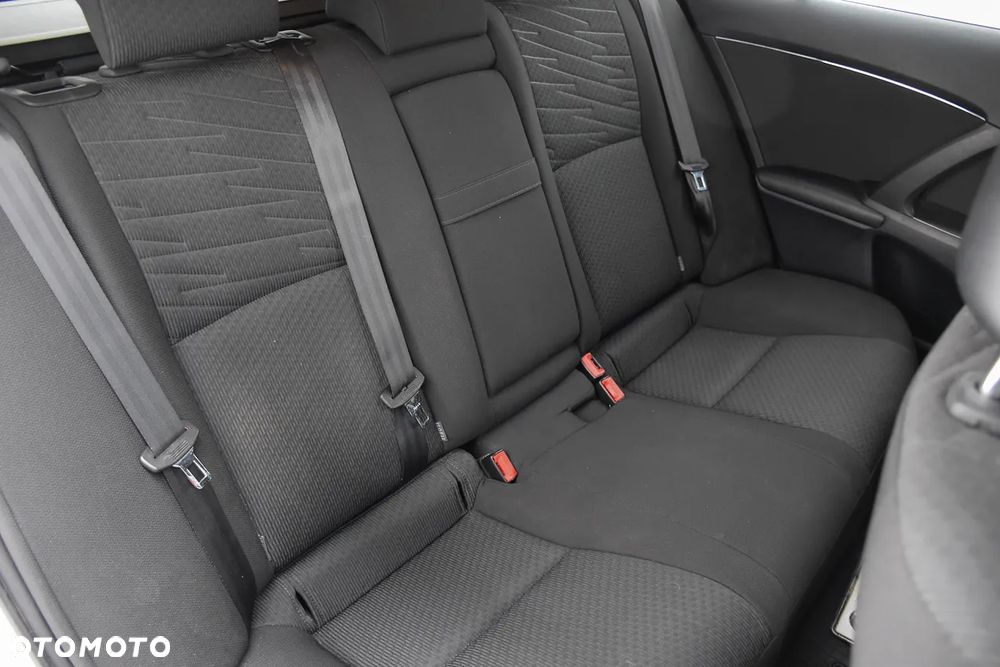 Toyota Avensis 2.0 D-4D Platinium - 30