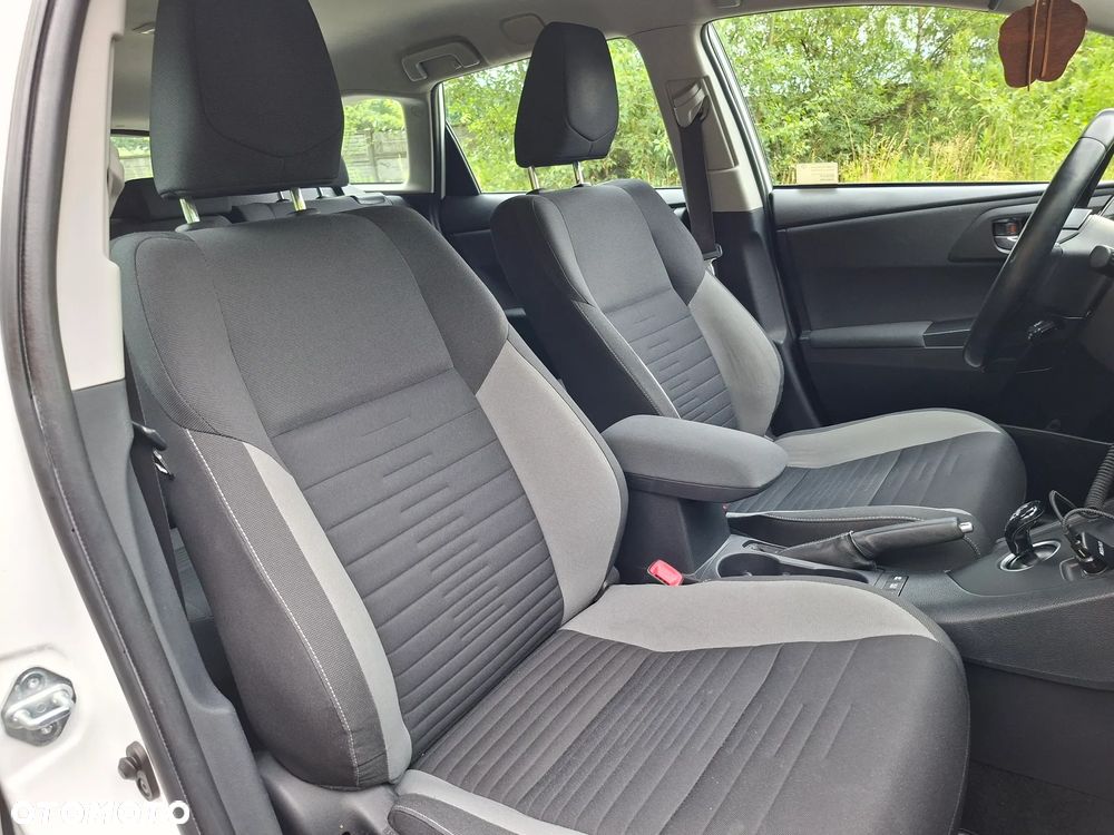 Toyota Auris Hybrid 135 Comfort - 16