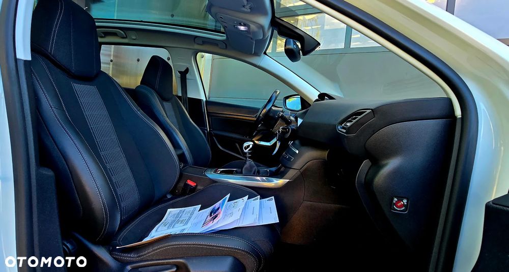 Peugeot 308 BlueHDi 130 Stop & Start Allure Pack - 14
