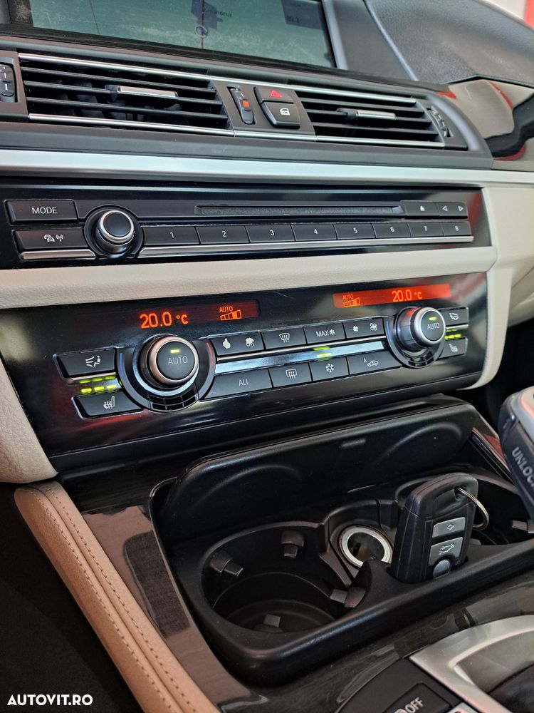 BMW Seria 5 525d xDrive Sport-Aut. - 22