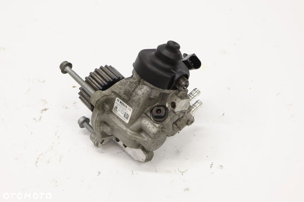 Skoda Octavia III pompa wtryskowa 04L130755D - 3