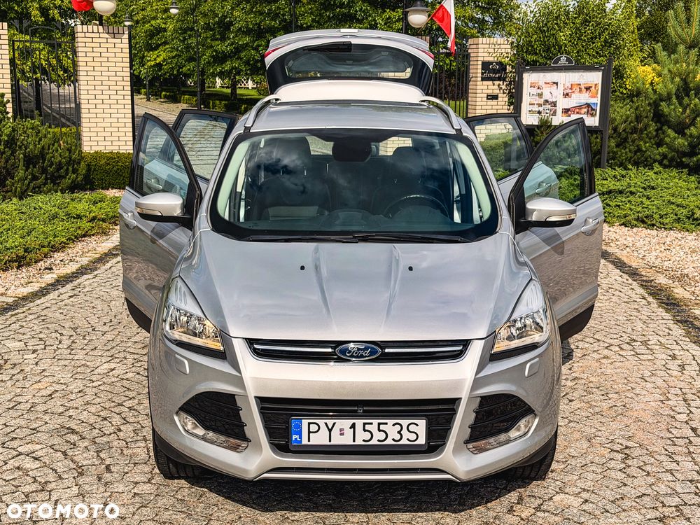 Ford Kuga 1.5 EcoBoost 2x4 Titanium - 3