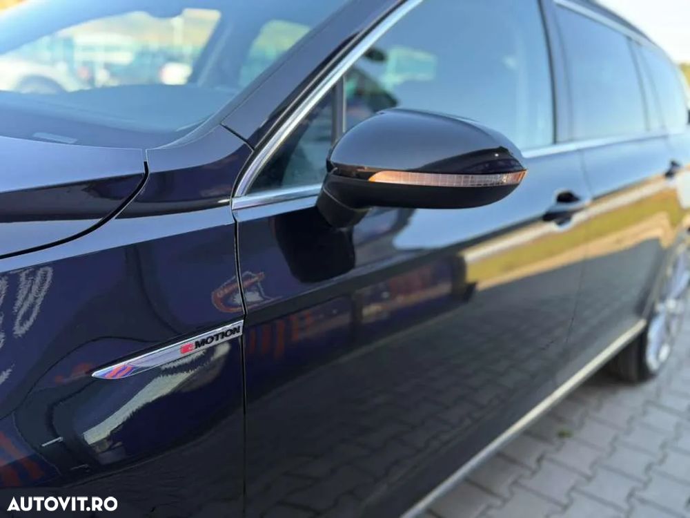 Volkswagen Passat Variant 2.0 TDI DSG 4Motion Highline - 12
