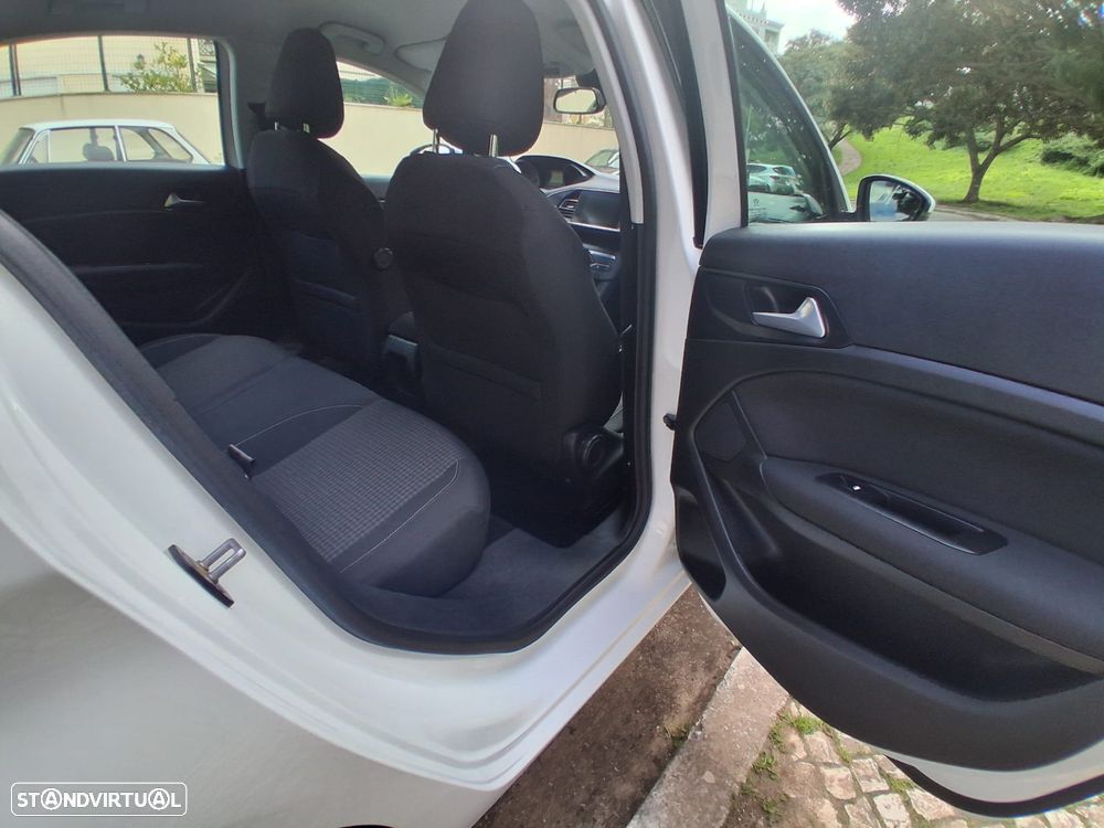 Peugeot 308 1.5 BlueHDi Business Line - 25