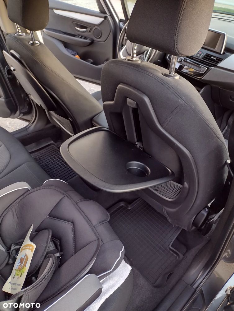 BMW Seria 2 214d - 11