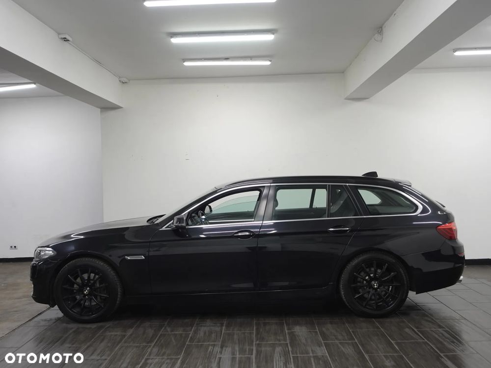 BMW Seria 5 525d xDrive Sport-Aut Modern Line - 5