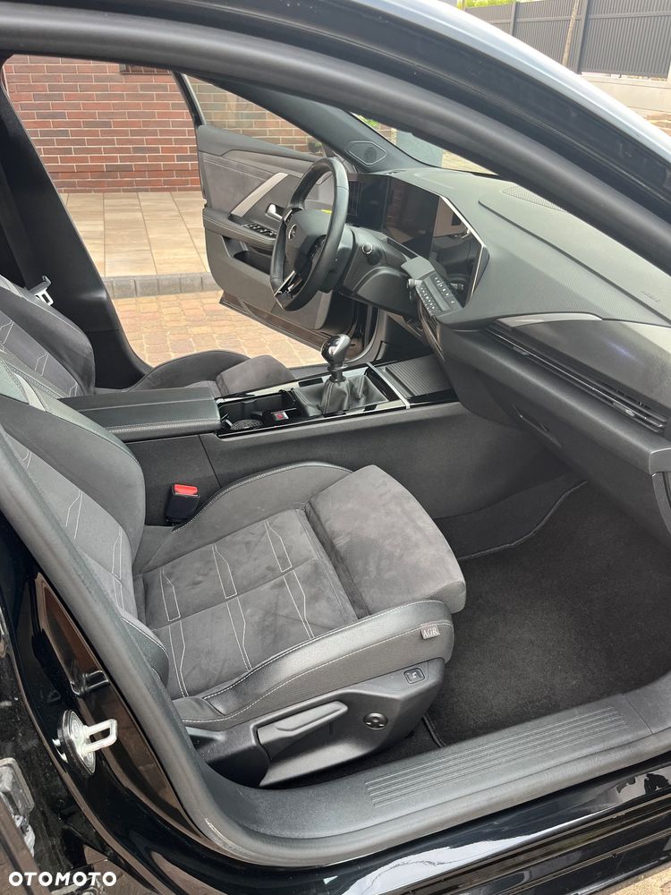 Opel Astra 1.2 Turbo GS Line - 14