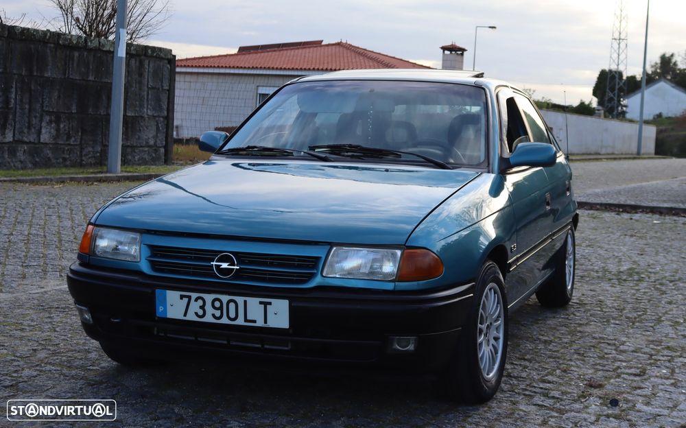 Opel Astra 1.7 TD GLS - 1