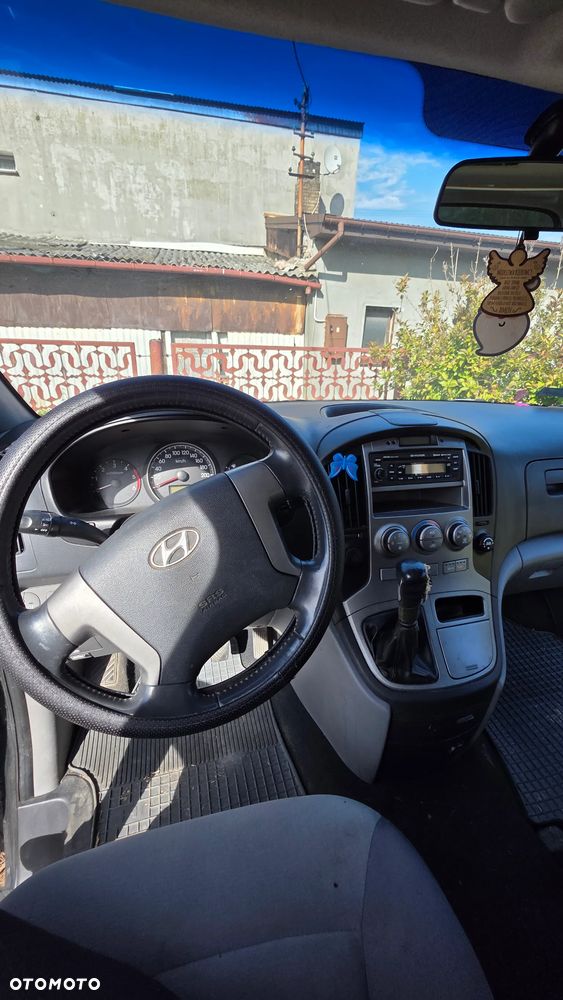 Hyundai H-1 - 13