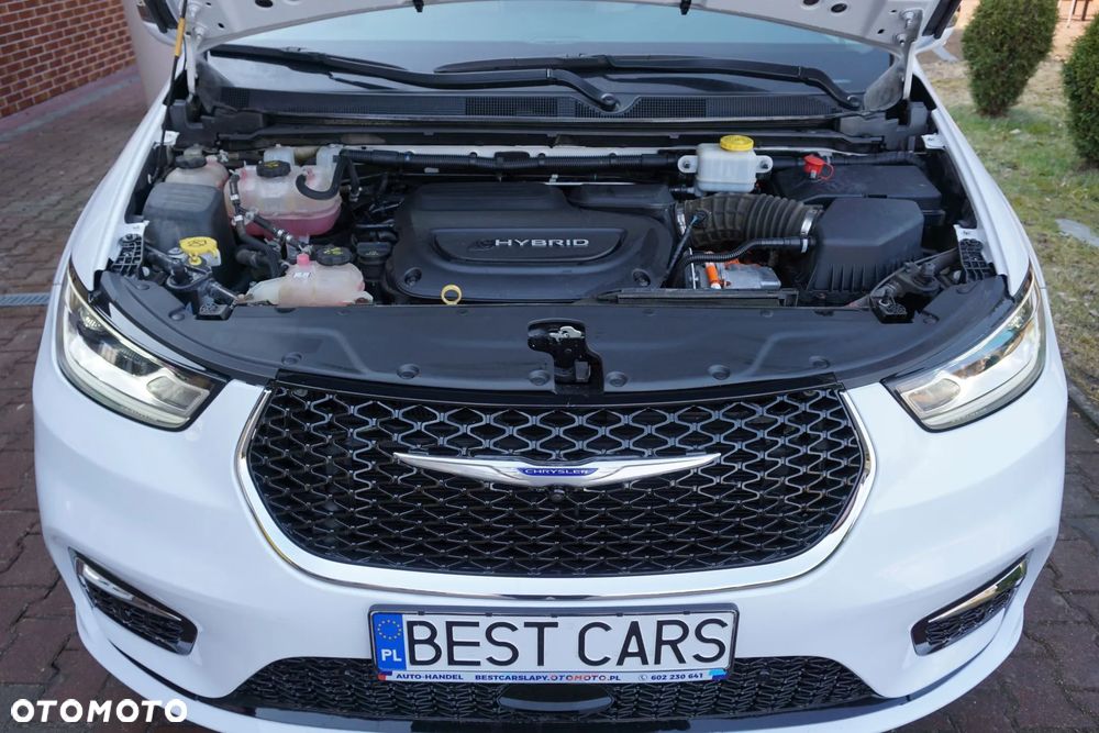 Chrysler Pacifica - 29