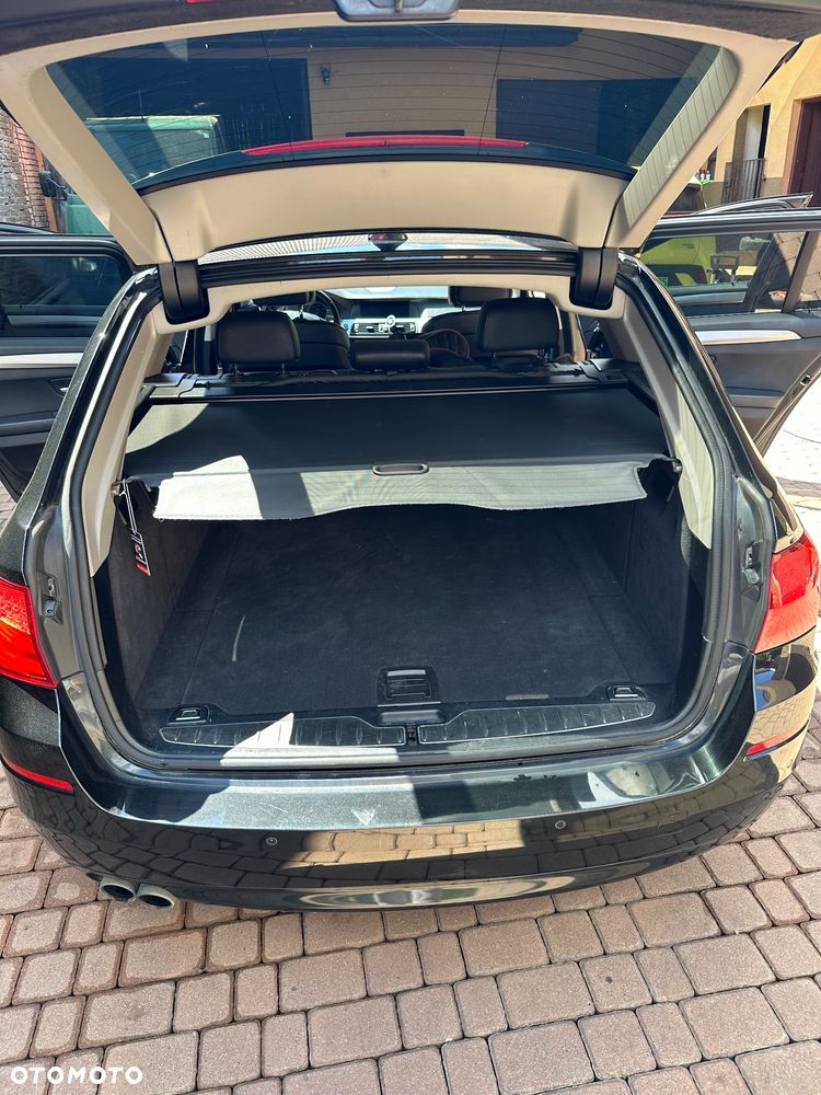BMW Seria 5 520d - 24