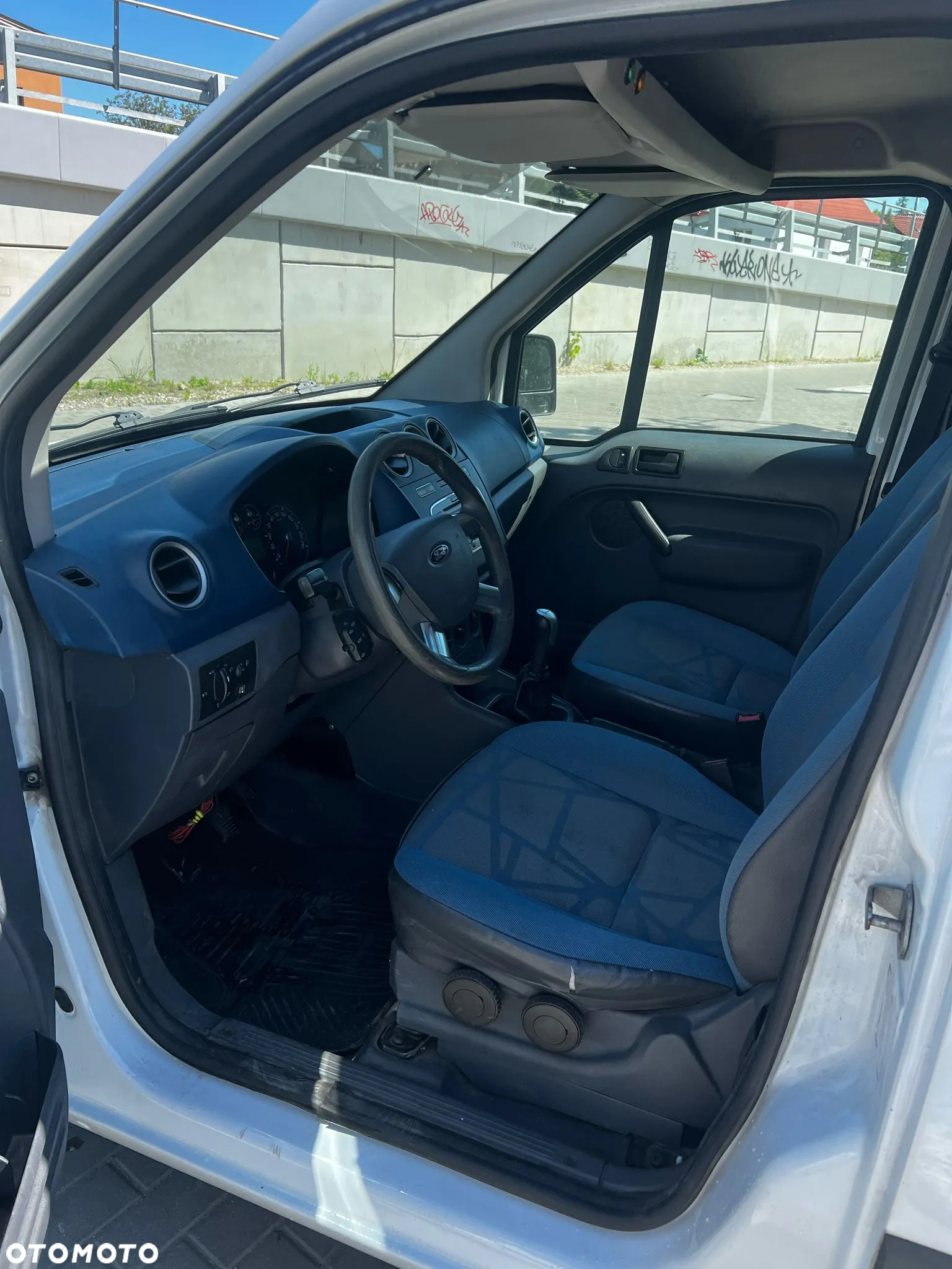 Ford Transit Connect - 11