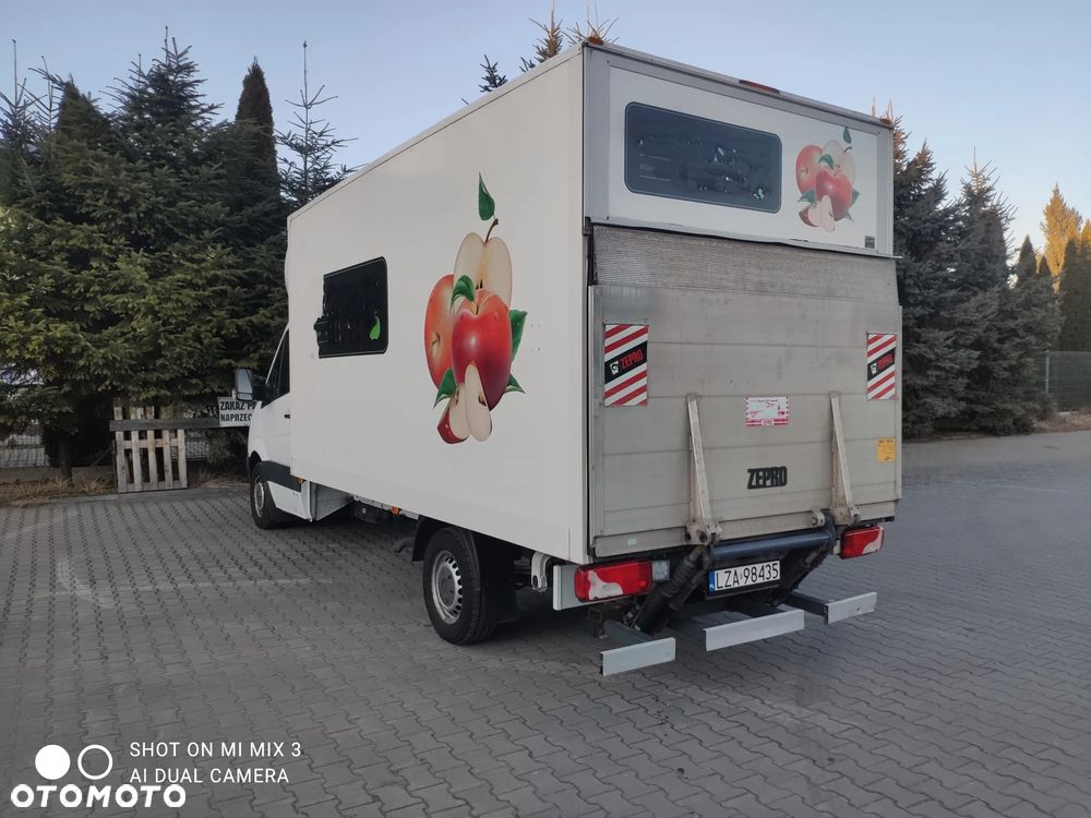 Mercedes-Benz Sprinter 319 - 6