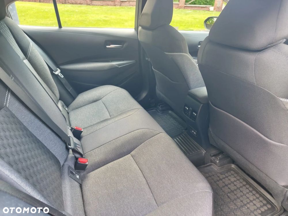 Toyota Corolla 1.8 Hybrid Comfort - 23