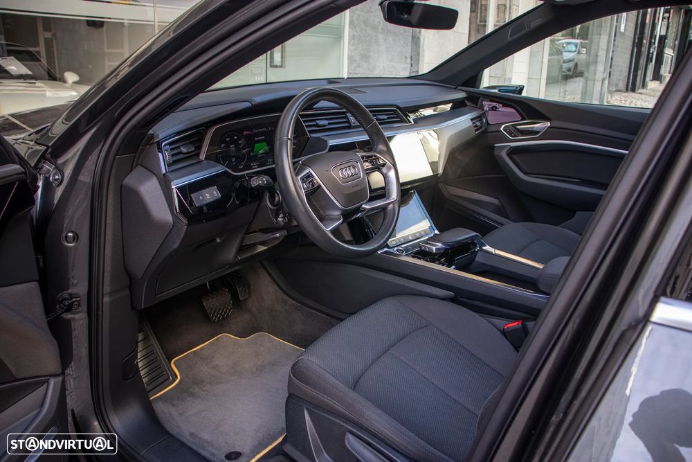 Audi e-tron 55 quattro S line - 8