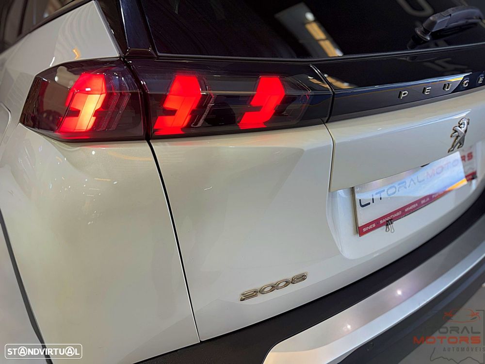 Peugeot 2008 1.2 PureTech Allure Pack - 9