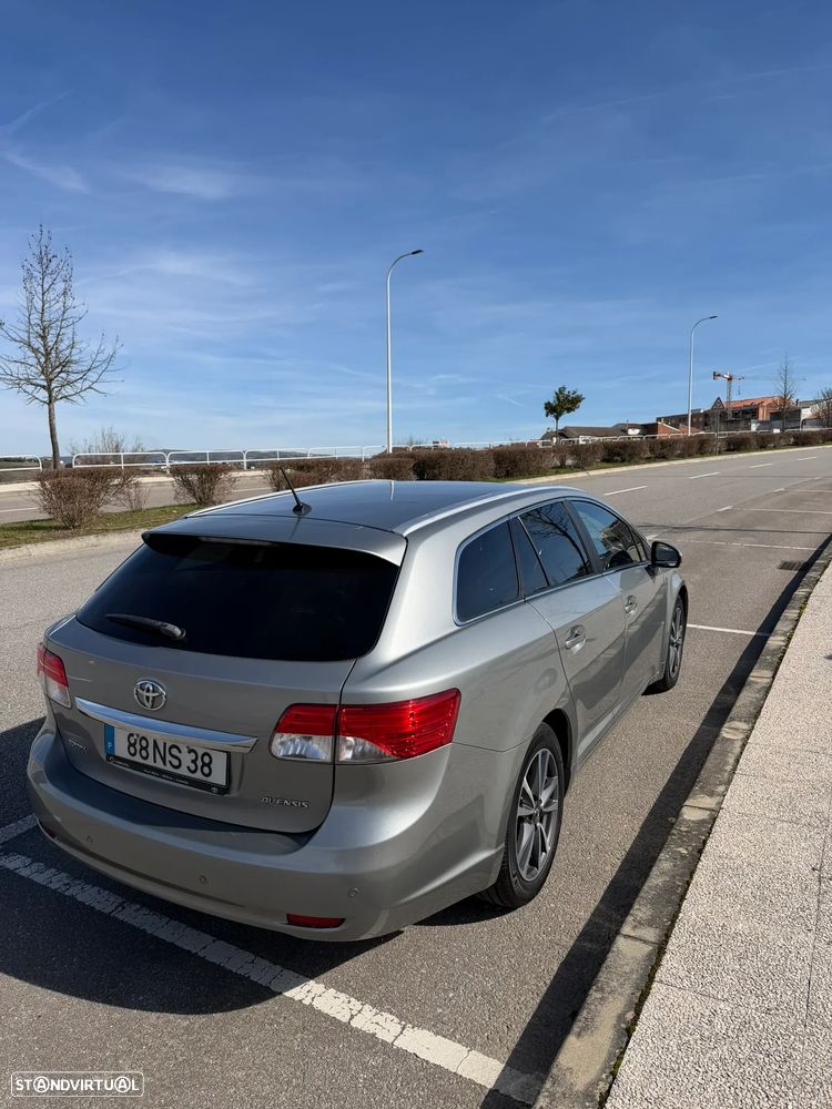 Toyota Avensis SW 2.0 D-4D Luxury+GPS - 13