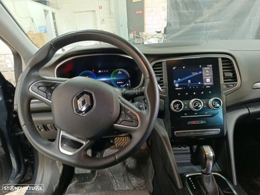 Renault Mégane Sport Tourer 1.6 E-Tech Plug-In Limited - 3