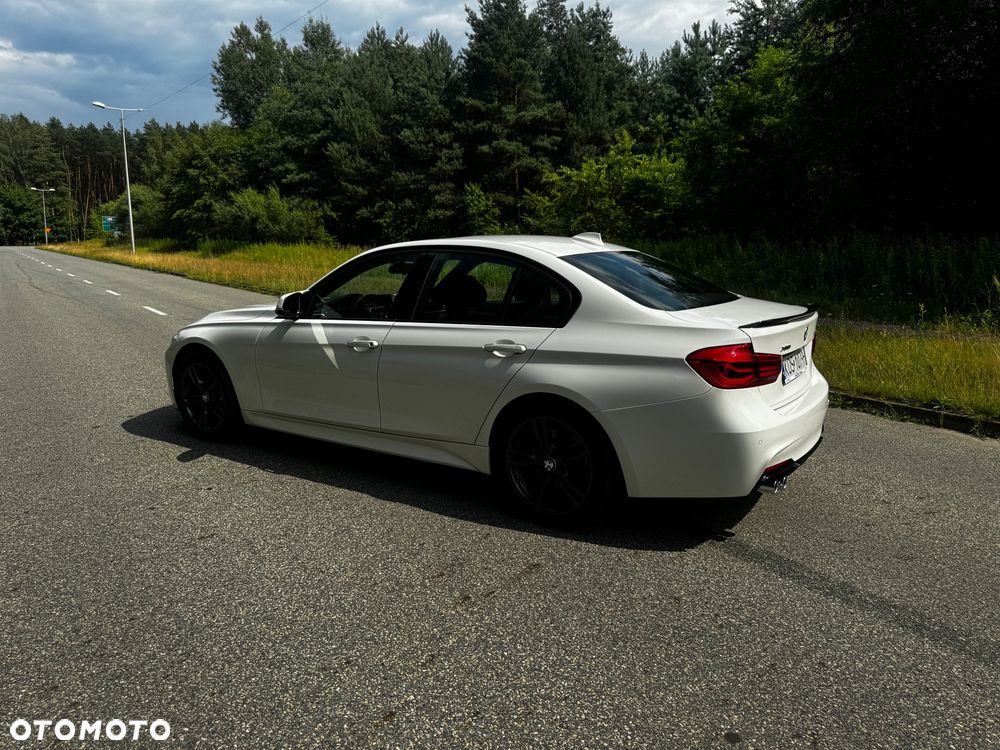 BMW Seria 3 330i GPF xDrive M Sport Shadow - 12