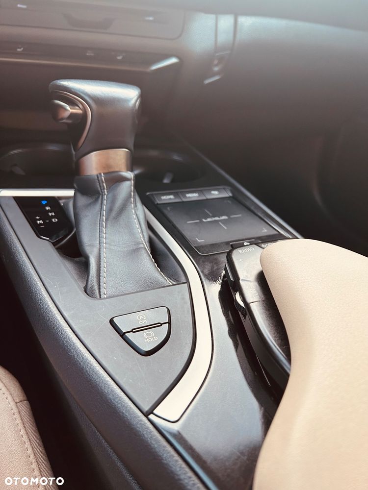 Lexus UX 200 GPF Business 2WD - 27