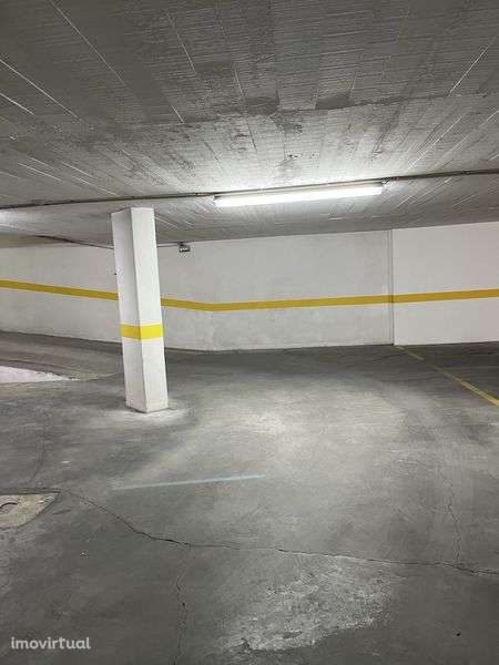Alugo lugar de estacionamento - Grande imagem: 2/4