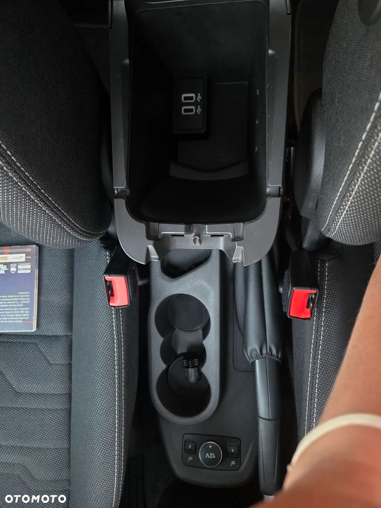 Ford Tourneo Connect 1.5 EcoBlue Titanium - 10