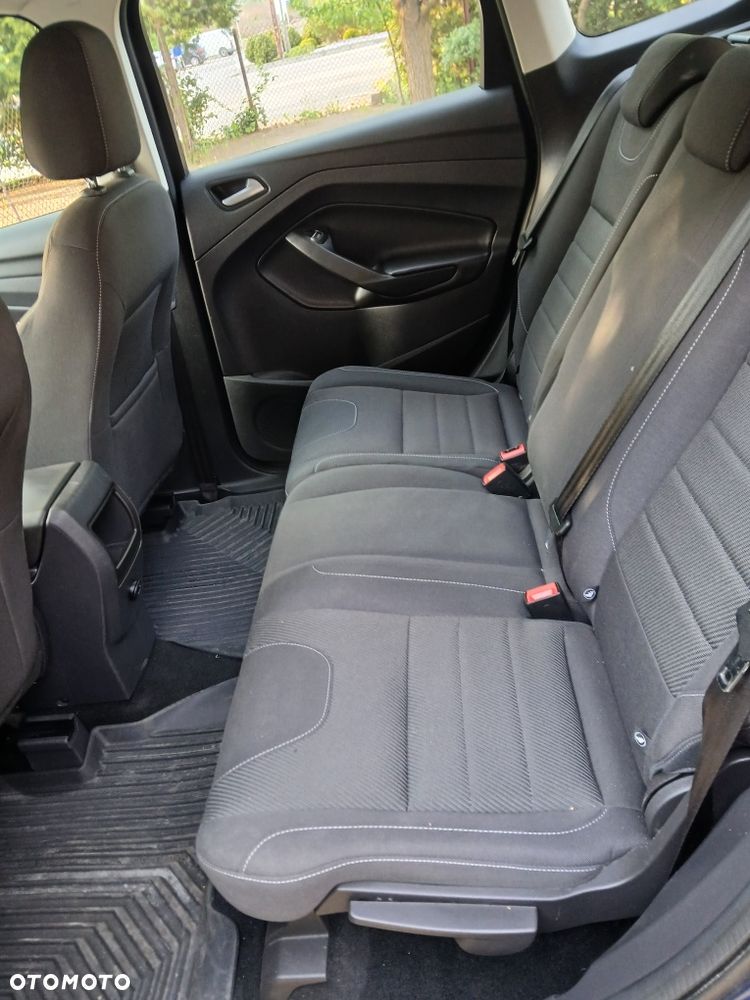 Ford Kuga - 7